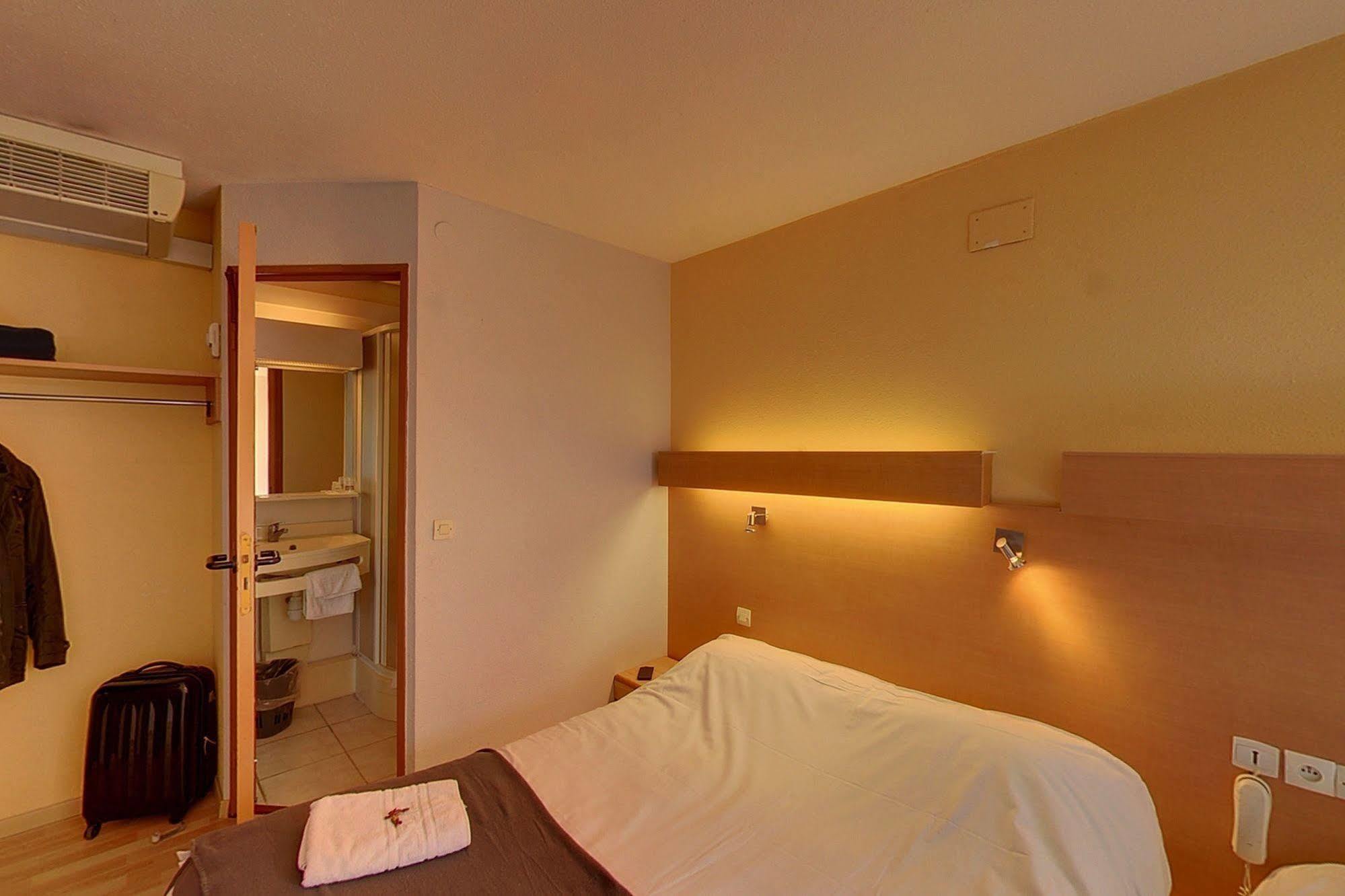 The Originals Access, Hotel Beziers Est Villeneuve-les-Beziers Bagian luar foto