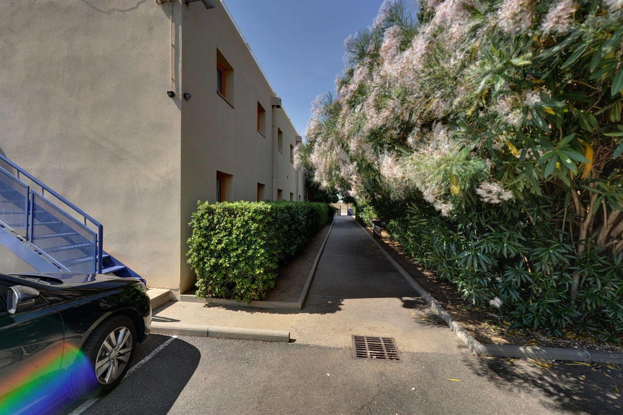 The Originals Access, Hotel Beziers Est Villeneuve-les-Beziers Bagian luar foto